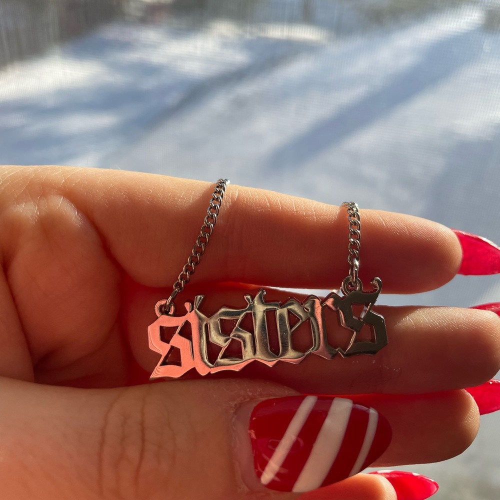 Brand new James Charles sisters necklace